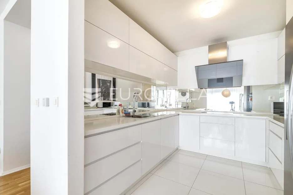 zagreb, črnomerec prekrasan luksuzan trosobni stan 75 m² sa parkirnim mjestom - slika 7