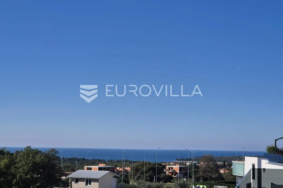 istra, poreč, trosoban stan s krovnom terasom - slika 15