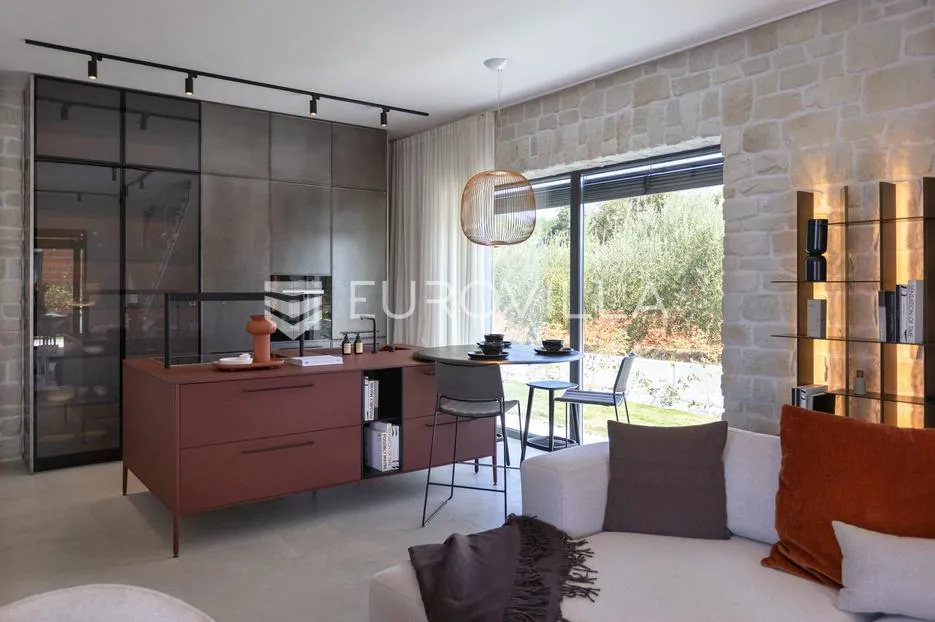 istra, poreč, gedići prekrasna moderna kamena vila 165 m² s bazenom - slika 20