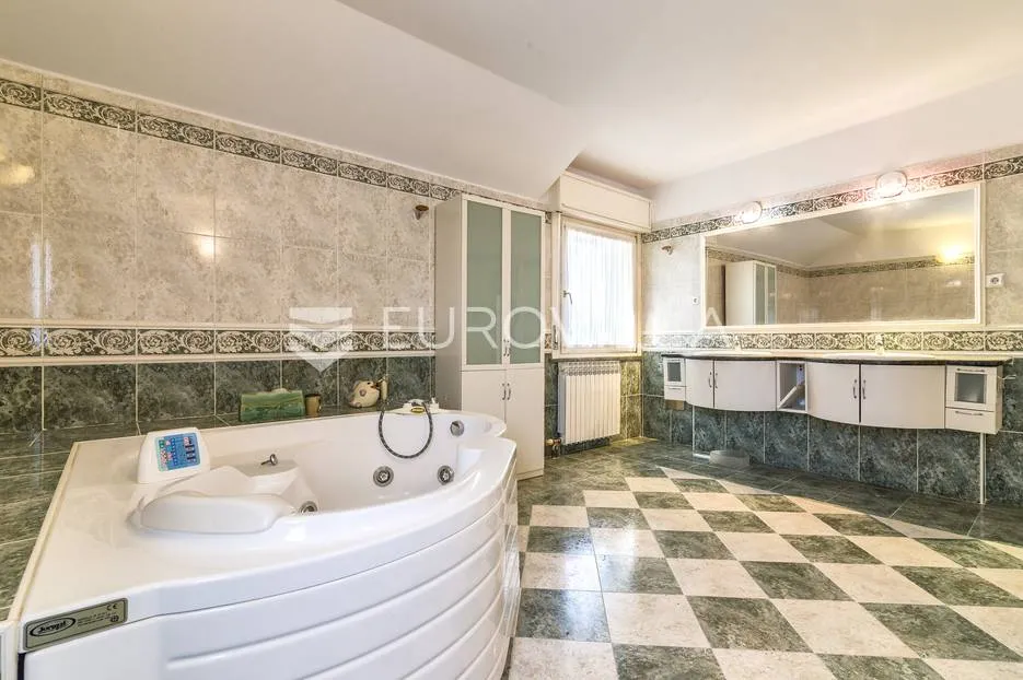 zagreb, šestine, najam luksuzna vila na tri etaže površine 500m2 s perivojem - slika 10