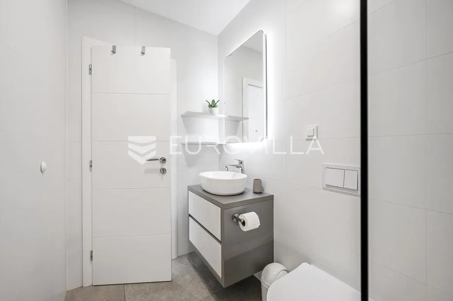 šibenik, žaborić, moderna villa s bazenom - slika 24