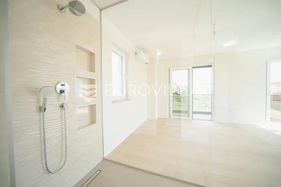 privlaka, sabunike, moderna osunčana vila s predivnim pogledom - slika 16