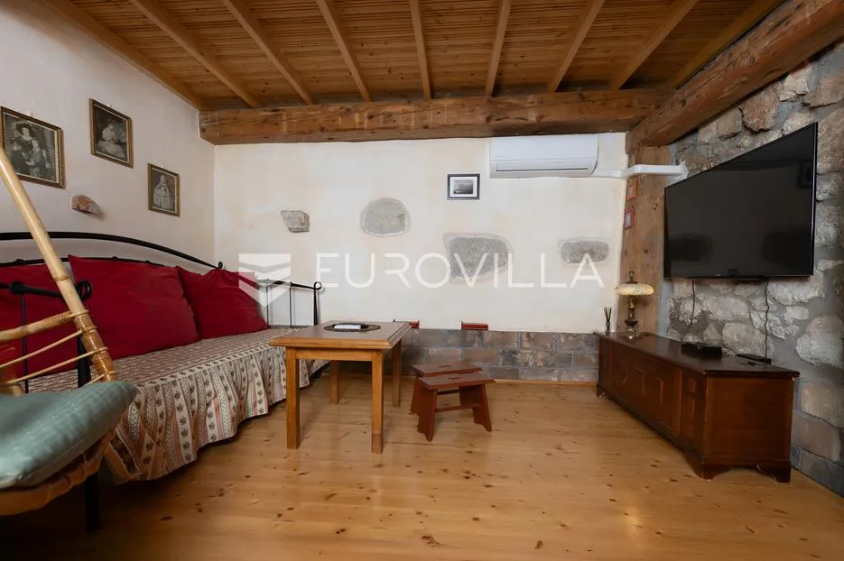 vinodolska općina, bribir, šarmantna vila s pomoćnim objektom i bazenom - slika 25