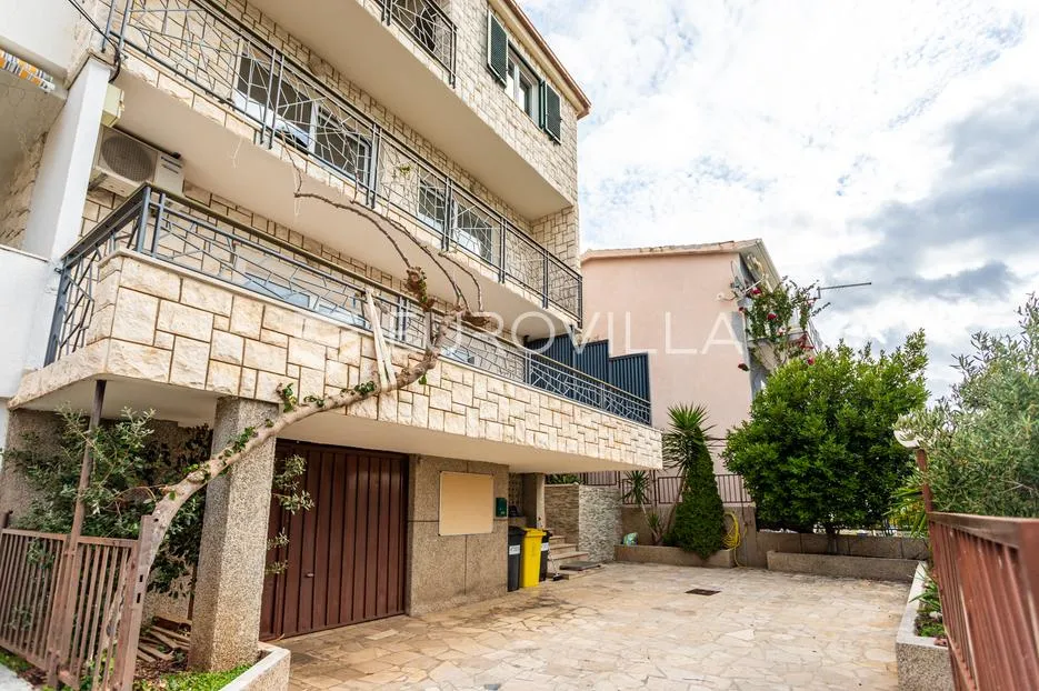 omiš, duće, prostrani dvosoban stan, 109,80 m² - slika 20