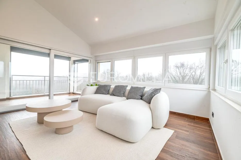 zagreb, srebrnjak, prekrasan peterosoban penthouse 215,88 m², otvoreni pogled - slika 10