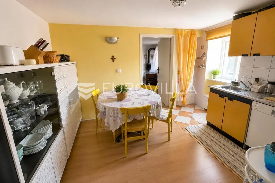 senj, stan 45 m² u staroj gradskoj jezgri, 150 m od mora - slika 3