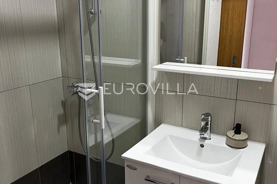 kuća, plitvice, rakovica, 4 apartmana, okućnica 1200 m² - slika 9