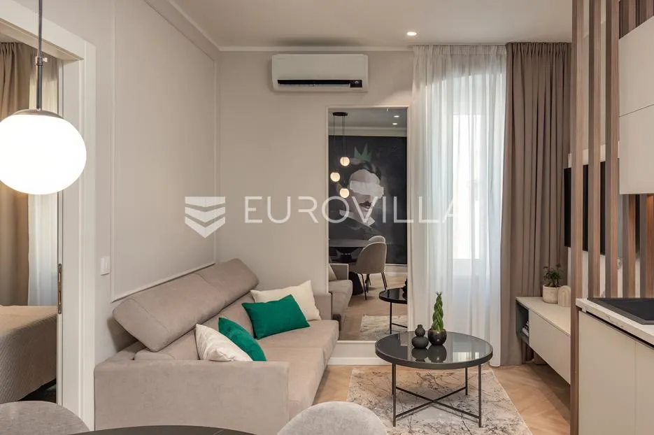rijeka, centar, novouređen luksuzan stan 100 m² s tri apartmana - slika 2