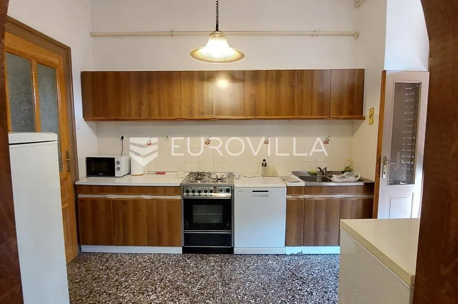 istra, pula, trosoban stan nadomak centra grada - slika 4
