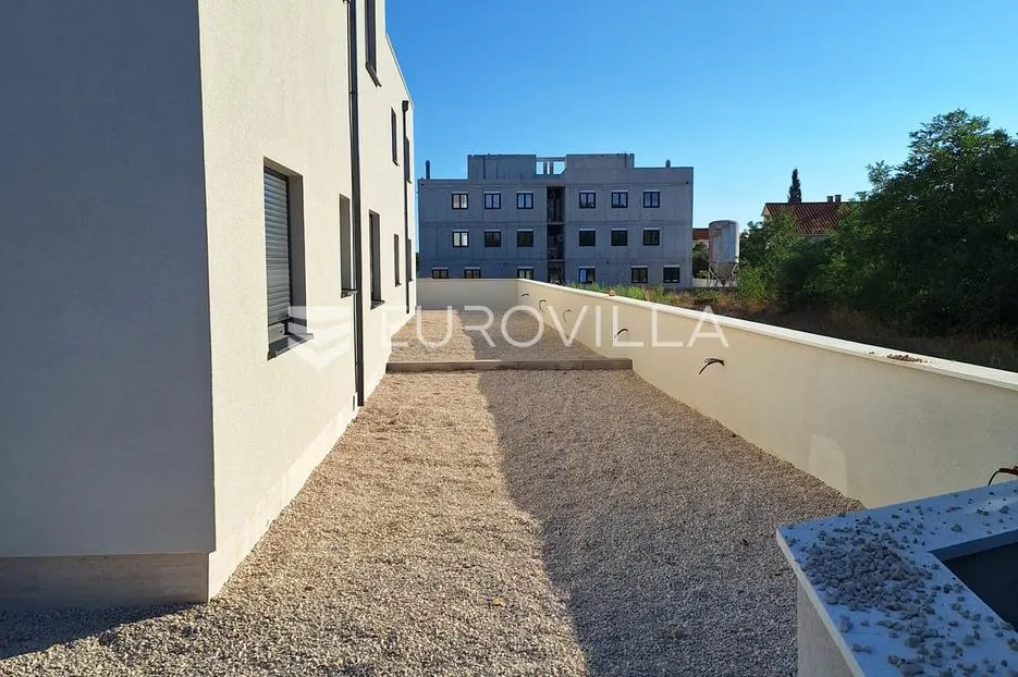 zadar, privlaka, dvosoban stan s vrtom, 83,47 m² - slika 5