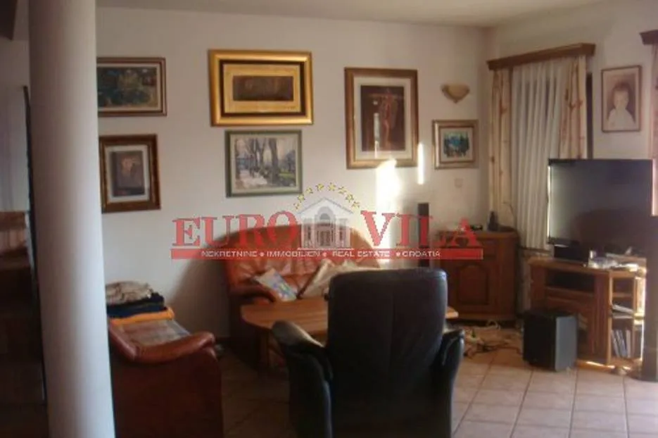 obiteljska vila u podsljemenskoj zoni 500m2 na zemljistu od 6081m2 - slika 5