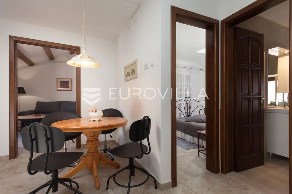 istra, rovinj, kompletno uređen stan u centru grada - slika 6
