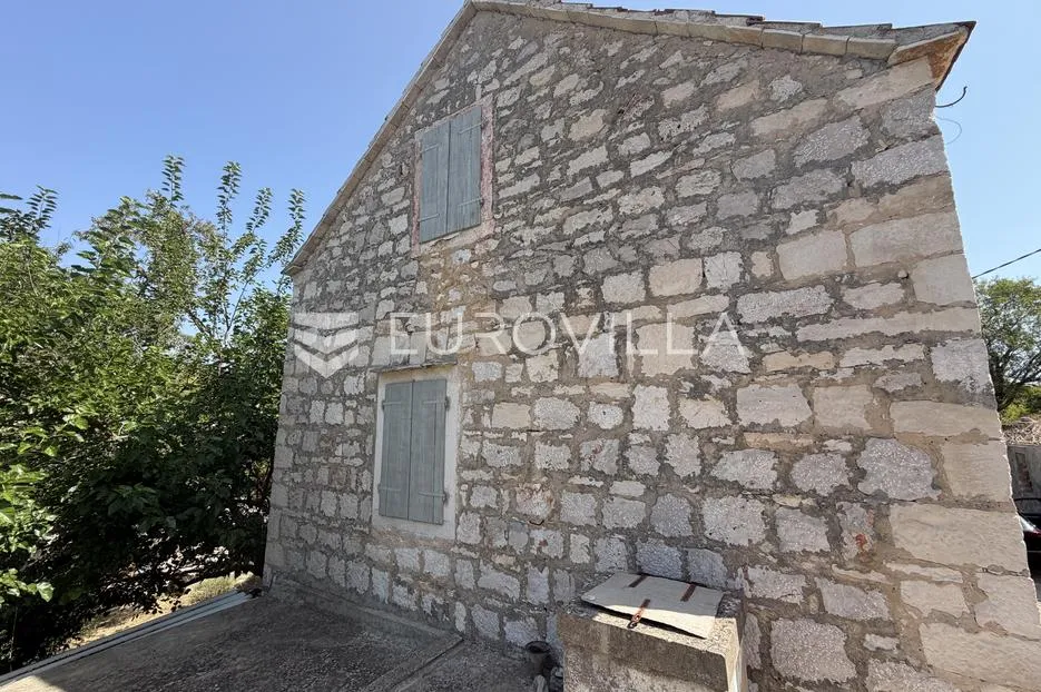 vis, marinje zemlje, samostojeća kamena kuća - slika 18