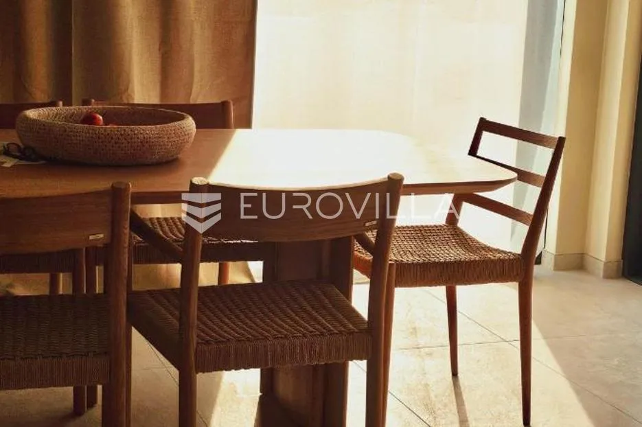 zadar, žman dvije moderne vile s bazenima 262 m² i građ zemljište s dozvolom za treću vilu - slika 30