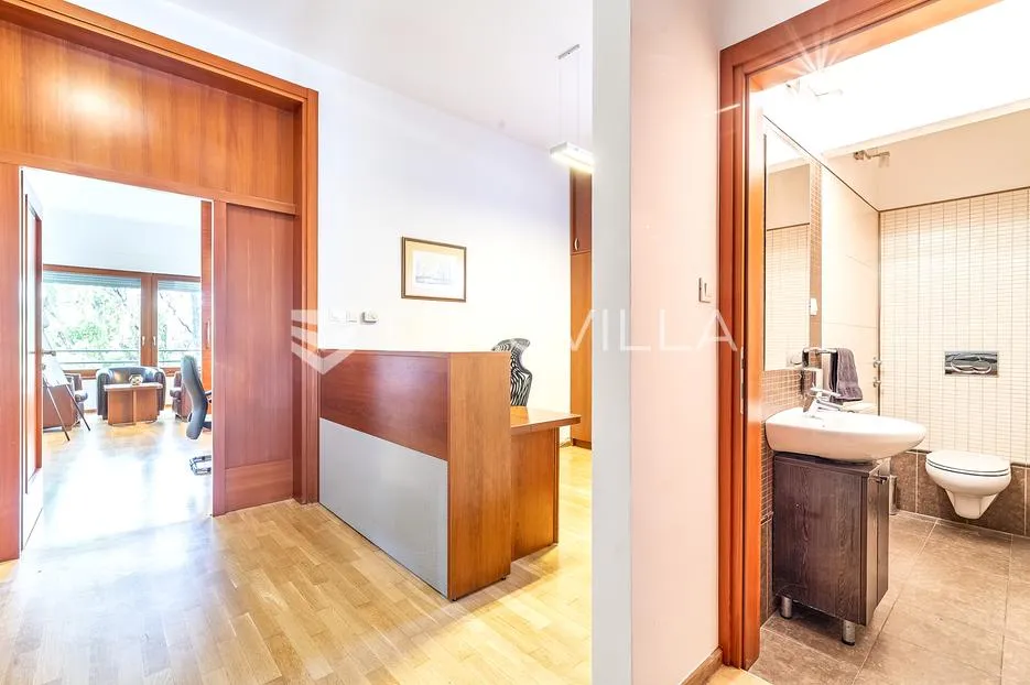 zagreb, granešinski novaki, obiteljska vila s bazenom, 1000 m2 - slika 17