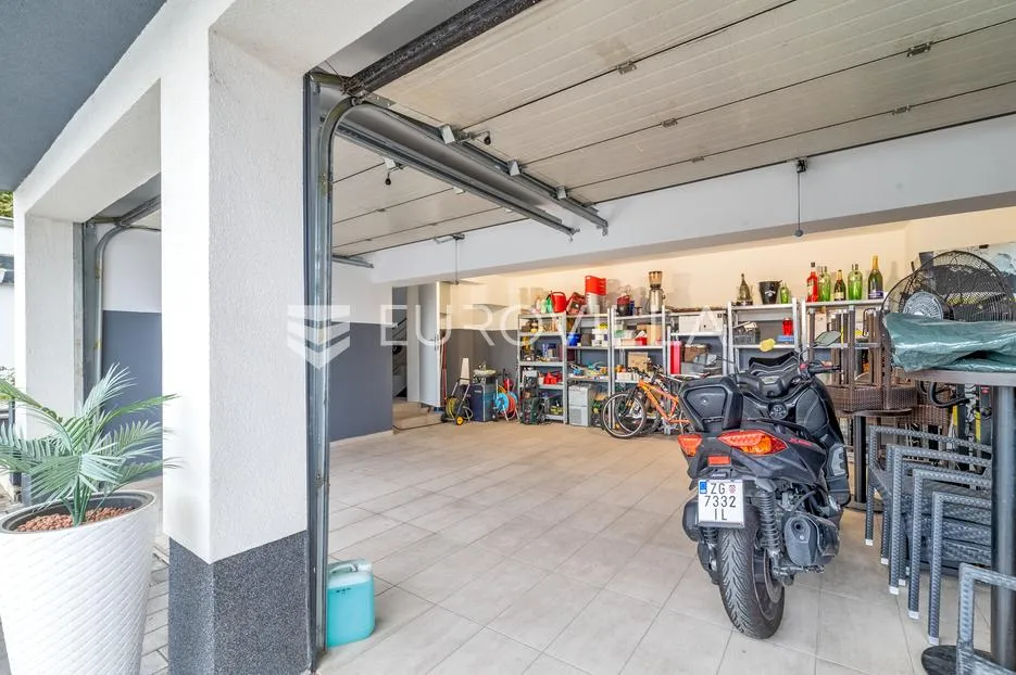zagreb, vrhovec četverosoban stan 82,65 + dvosoban stan 40m2 + gpm - slika 8