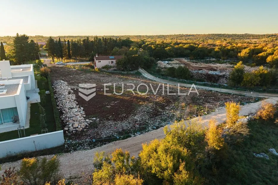 istra, bale, atraktivno građevinsko zemljište (2 parcele) 2177 m2 - slika 2