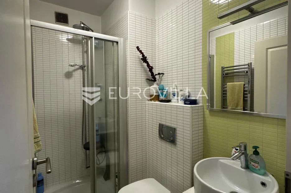 zagreb, maksimir, svetice, četverosoban stan 105 m² s loggiom - slika 16