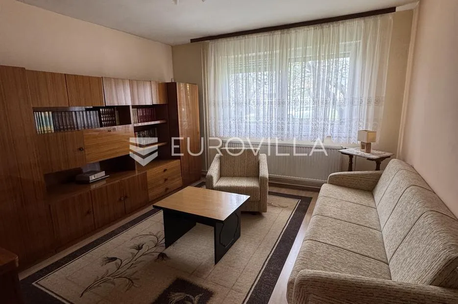 nova gradiška, naselje hasana kikića, prostrana obiteljska kuća cca. 216 m² - slika 8