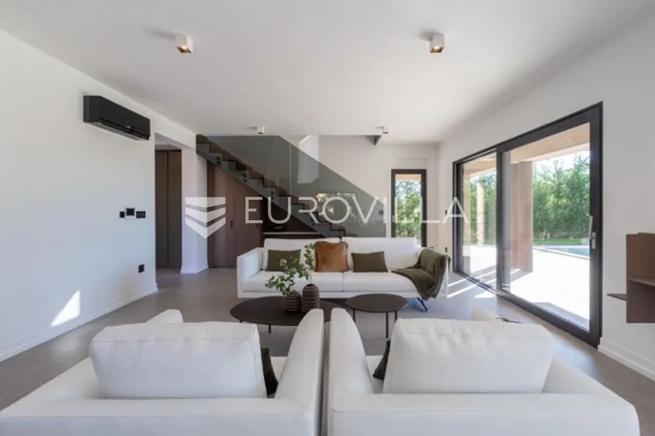 fažana, moderna vila 275 m² na velikoj besprijekornoj okućnici s grijanim bazenom - slika 26