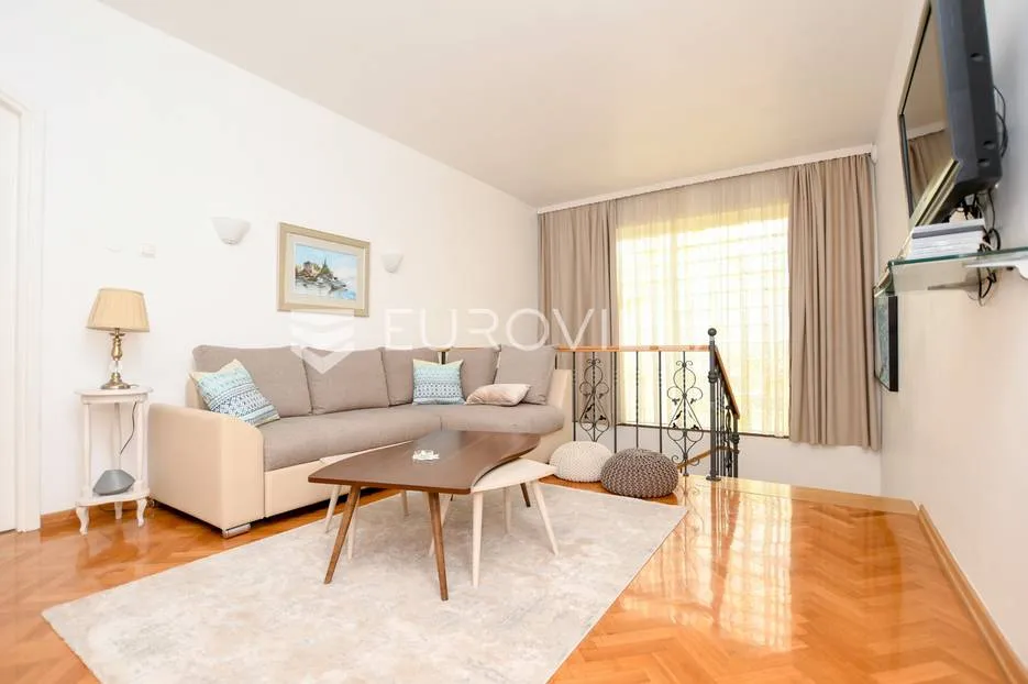 istra, umag, prekrasna kuća s bazenom prvi red do mora 430 m² - slika 25