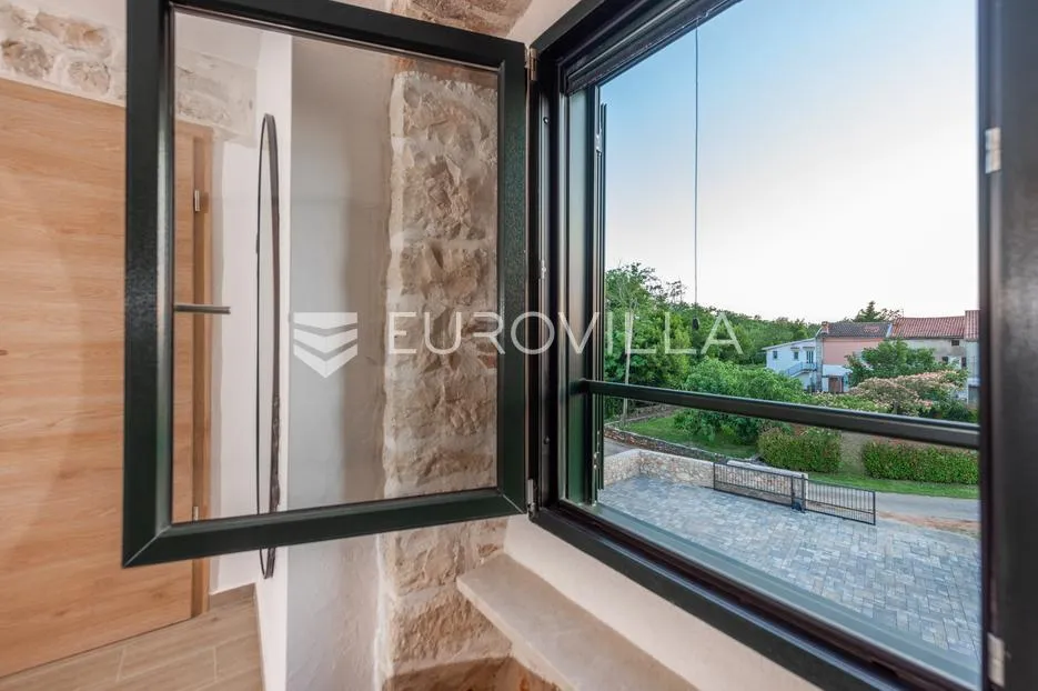istra, umag, autentična istarska kamena kuća 260 m², okružena zelenilom, 1349 m² okućnice - slika 47