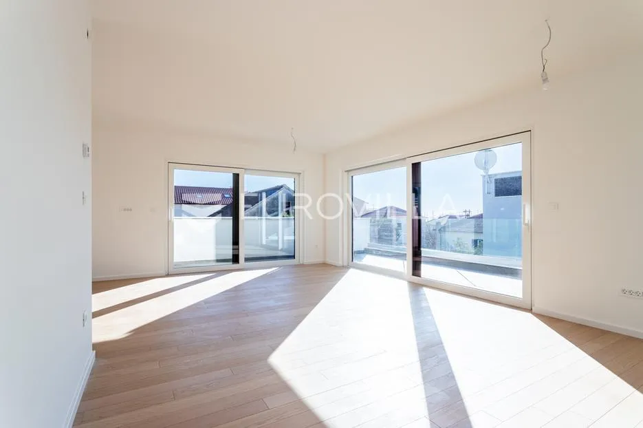 vodice, novogradnja, penthouse s krovnom terasom i pogledom na more, 137,93 m² - slika 5
