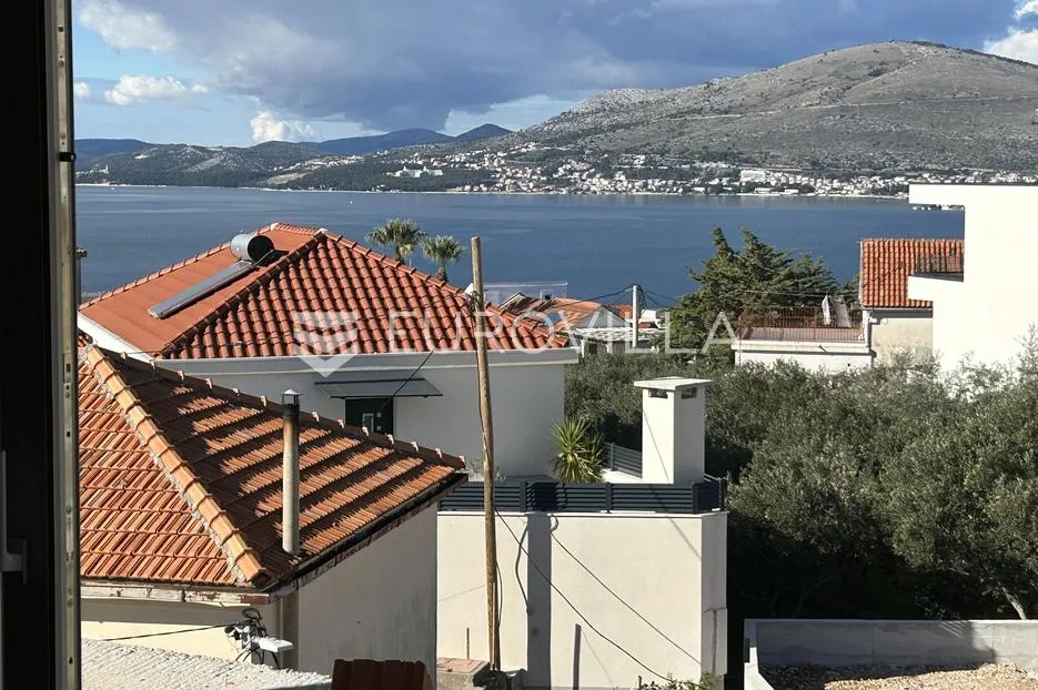 trogir, okrug gornji, apartman s5 na drugom katu površine od 76 m² s krovnom terasom - slika 17