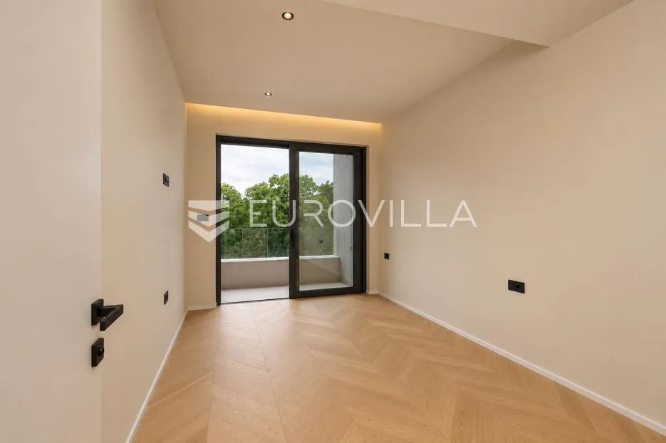kostrena, rožići, ekskluzivan penthouse 200 m², panoramski pogled na more - slika 12