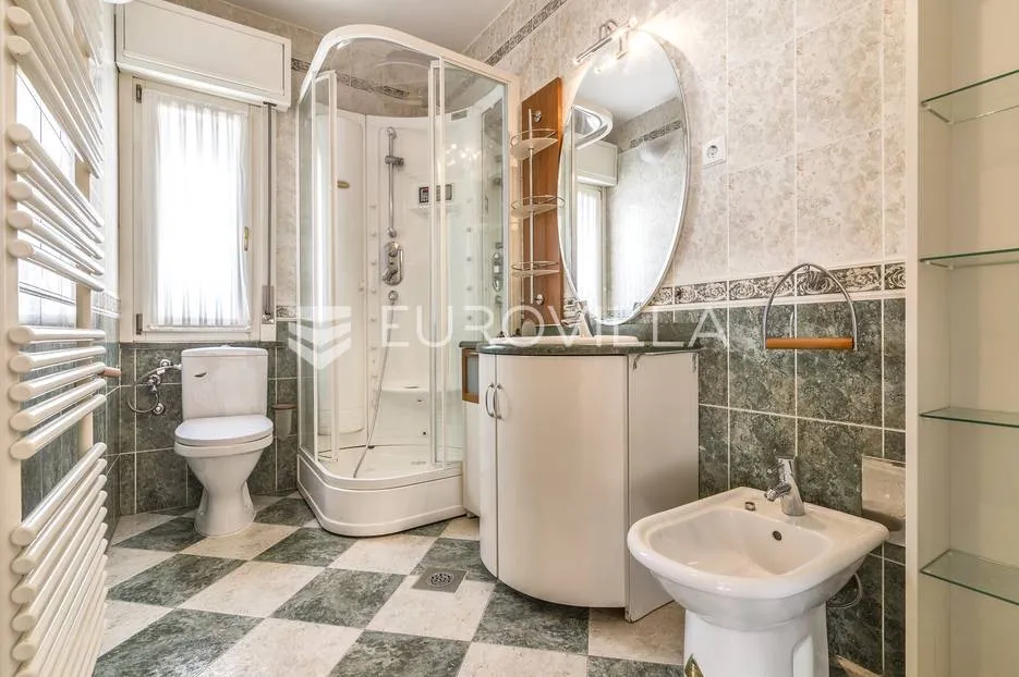 zagreb, šestine, najam luksuzna vila na tri etaže površine 500m2 s perivojem - slika 14
