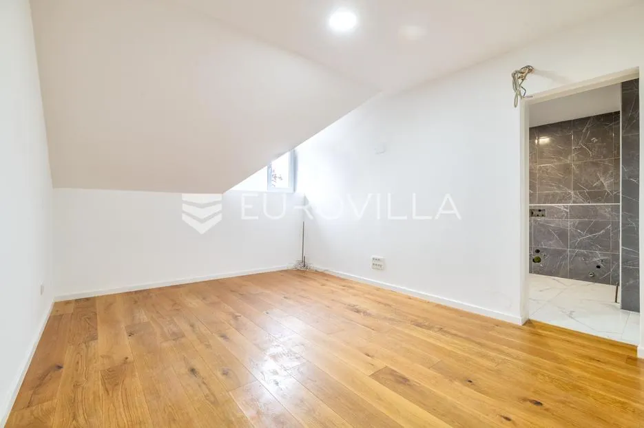 zagreb, odra, dvoetažni četverosobni stan 190 m2 - slika 9