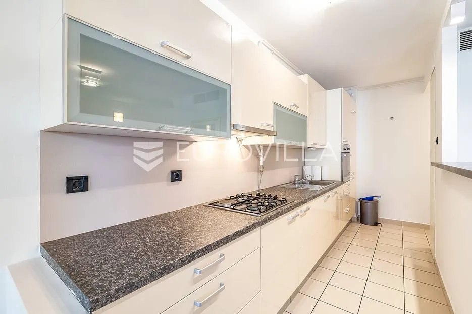 zagreb, bužanova, prekrasan trosoban 97 m² - slika 4