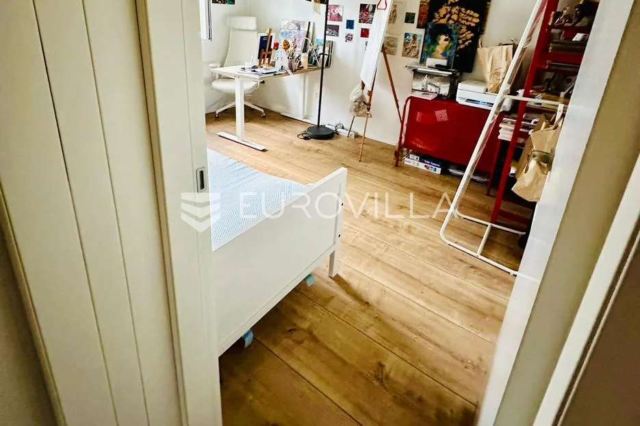 rugvica, oborovski novaki, prekrasna kuća 210 m² na zemljištu od 750 m² - slika 7
