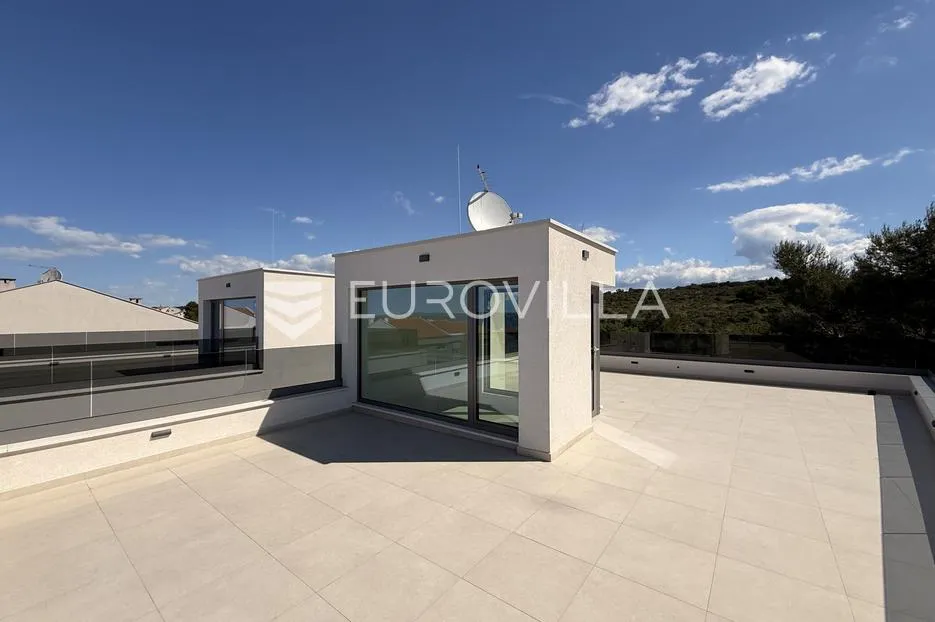 ekskluzivan trosoban stan u diklu, zadar, 136 m² s krovnom terasom i pogledom na more - slika 19