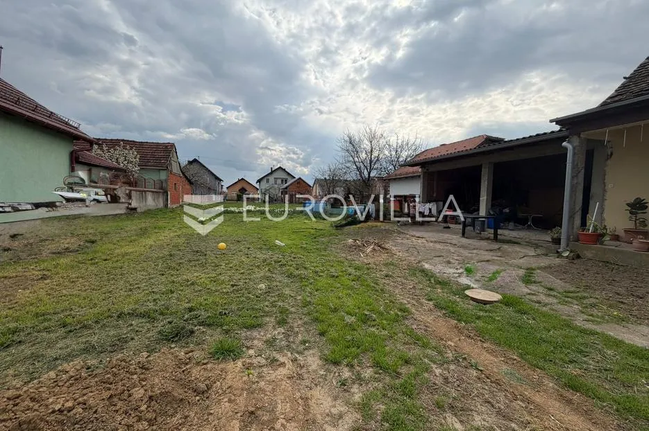 đakovo, kuća i građevinsko zemljište 1007 m², fronta 19 m - slika 11