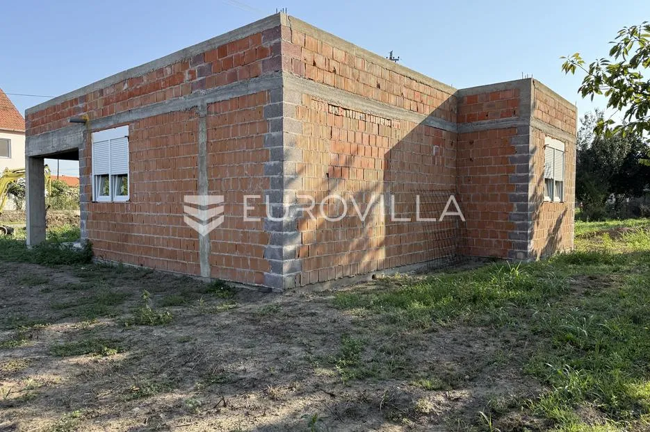 osijek, tenja, na prodaju kuća prizemnica (roh-bau), 130 m2 na parceli od 342 m2 - slika 4