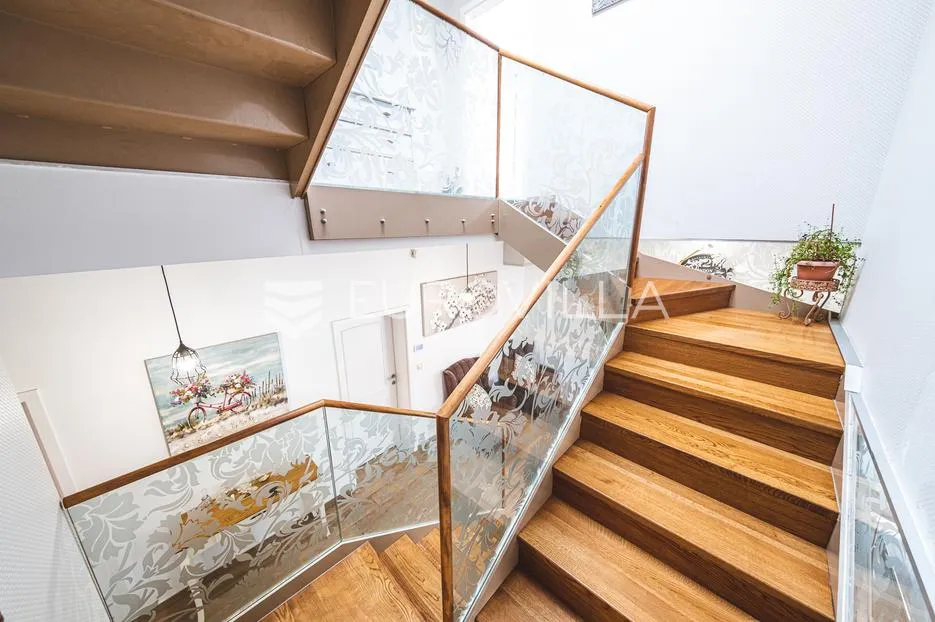 samobor, prekrasna moderna kuća 301 m² - slika 9