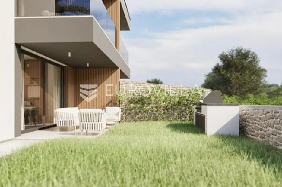 ližnjan, moderna novogradnja, stan s2 u prizemlju s vrtom 74 m², blizina mora - slika 12