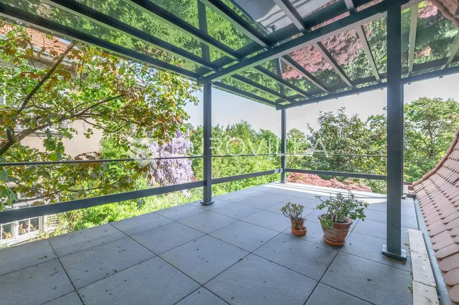 zagreb, srebrnjak, prekrasna vila s uređenom okućnicom - slika 11