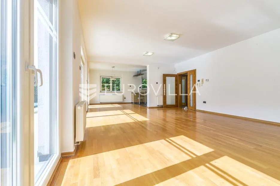zagreb, šestine, prekrasna kuća s velikim vrtom i bazenom 300 m2 - slika 3