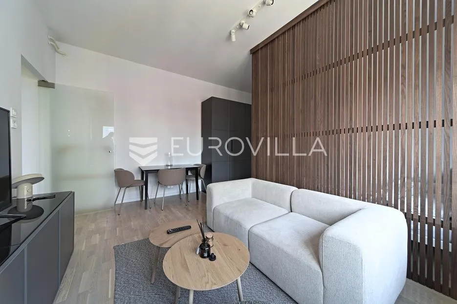 Osijek, Centar, iznajmljuje se dizajnerski stan površine 40 m²