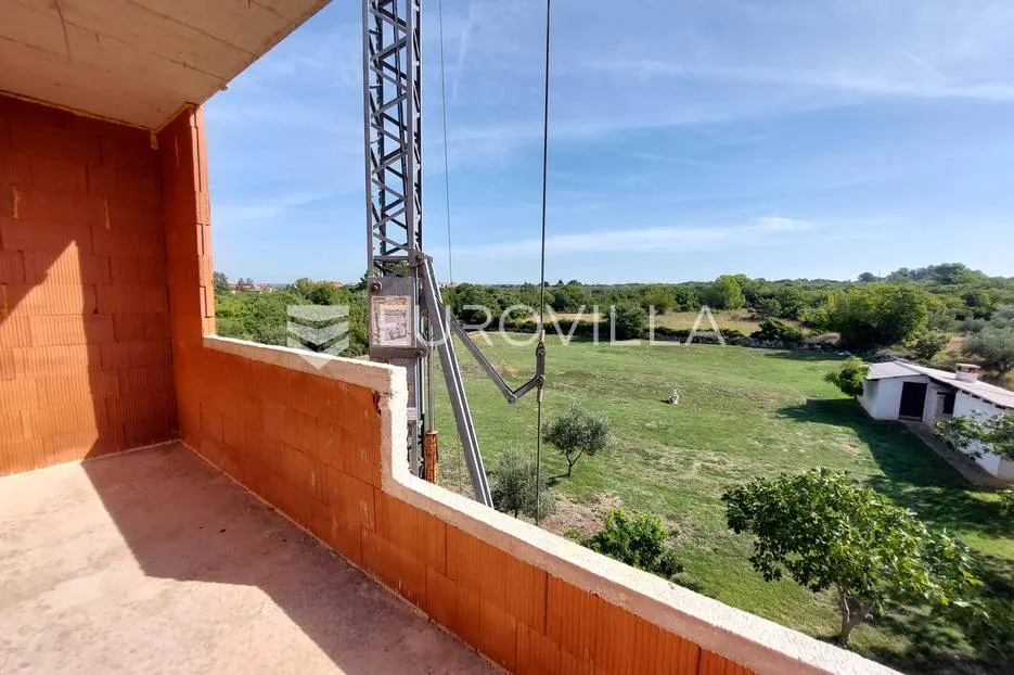 peroj, luksuzna novogradnja 700 m od mora - slika 10