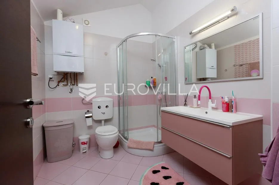 viškovo, marčelji, odličan peterosoban stan 151 m², dvoetažan - slika 23