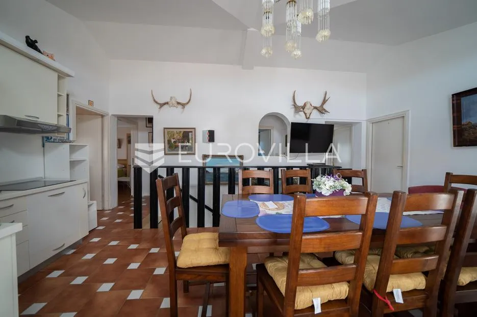 zadar, vir, lijepa kuća s dva stana i pogledom na more - slika 37
