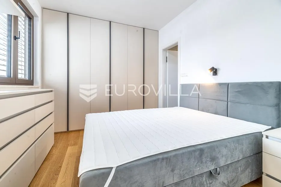 zagreb, maksimir komforan četverosoban stan 96 m² 2gpm - slika 5