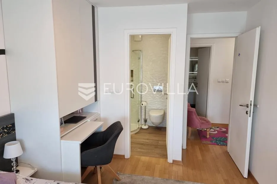 zagreb, donji grad, vrhunski peterosoban stan, površine 127 m² - slika 5