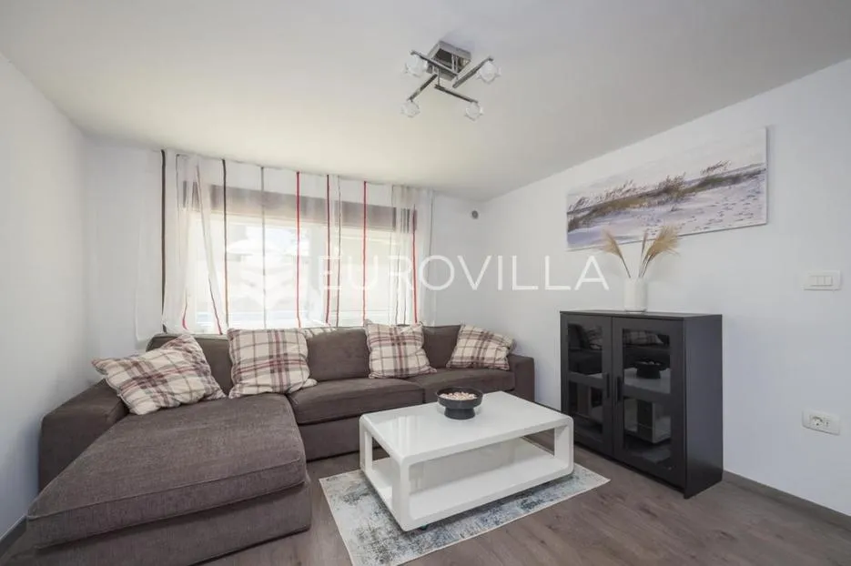 medulin, istra, luksuzna samostojeća vila 205 m² s bazenom i pogledom na more - slika 27