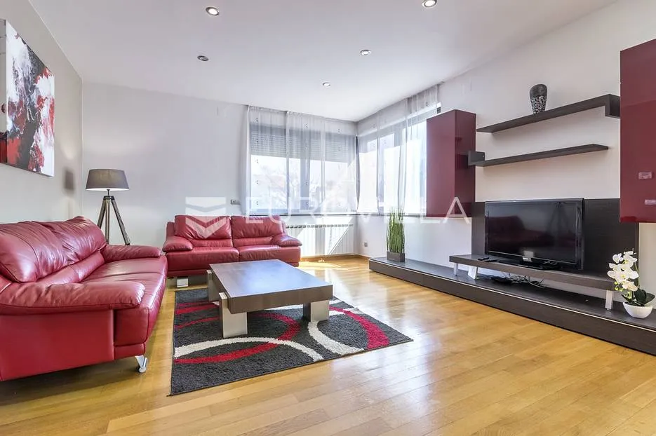 zagreb, srebrnjak, prekrasan trosoban stan s dva garažna mjesta, 102 m² - slika 3