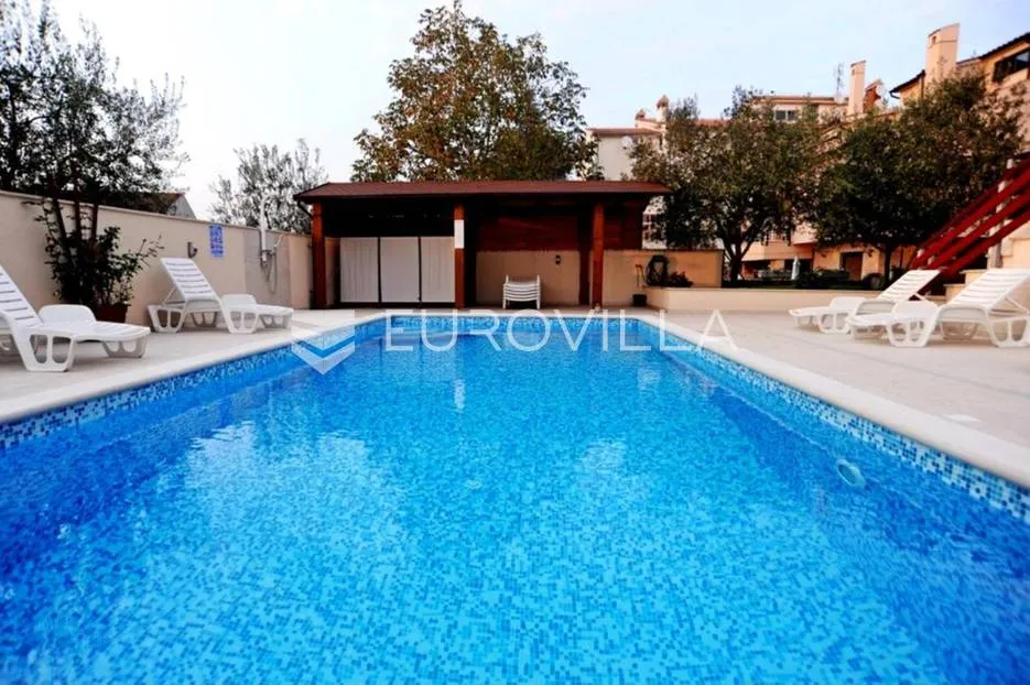 istra, peroj, apartmanska kuća s prekrasnom okućnicom i panoramskim pogledom na brijune - slika 7