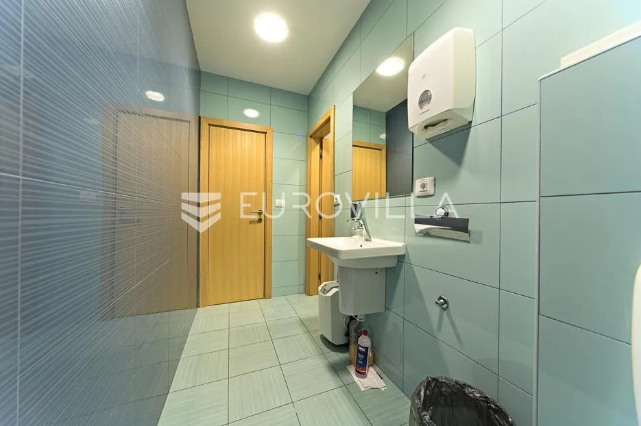 osijek, centar, uređen poslovni ured za najam, 374 m², novogradnja - slika 19